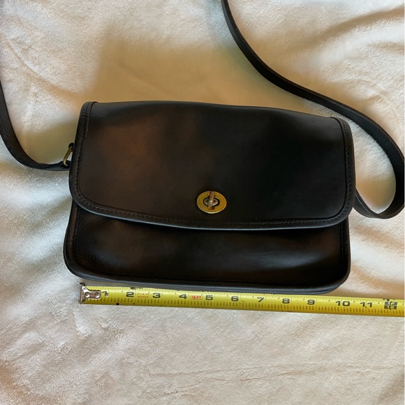 Genuine Vintage COACH Leather Purse - Picture 12 of 15